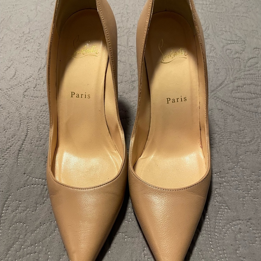 Authentic Christian louboutin nude pumps